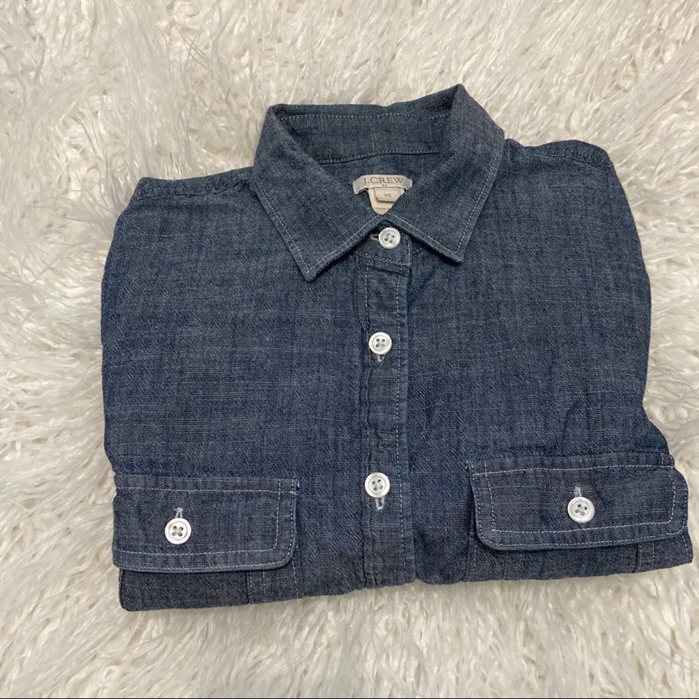 🪁  3/$12 - Jcrew Chambray shirt Size XS